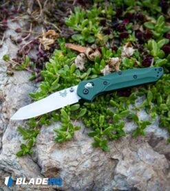 Benchmade 940 Osborne AXIS Lock Knife Green (3.4" Satin) -Bladehq Store Benchmade Osborne AXIS Lock Knife Green Satin 940 BHQ0160 kp rock green web